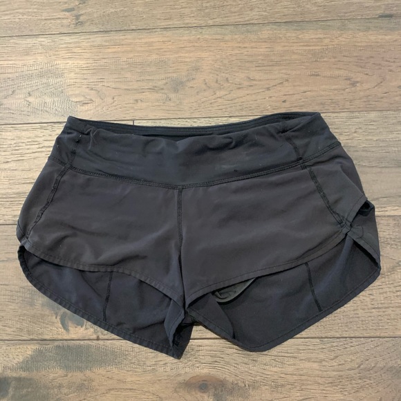Lululemon Speed Up Short Black 2.5 inch (size 4) - Picture 2 of 7